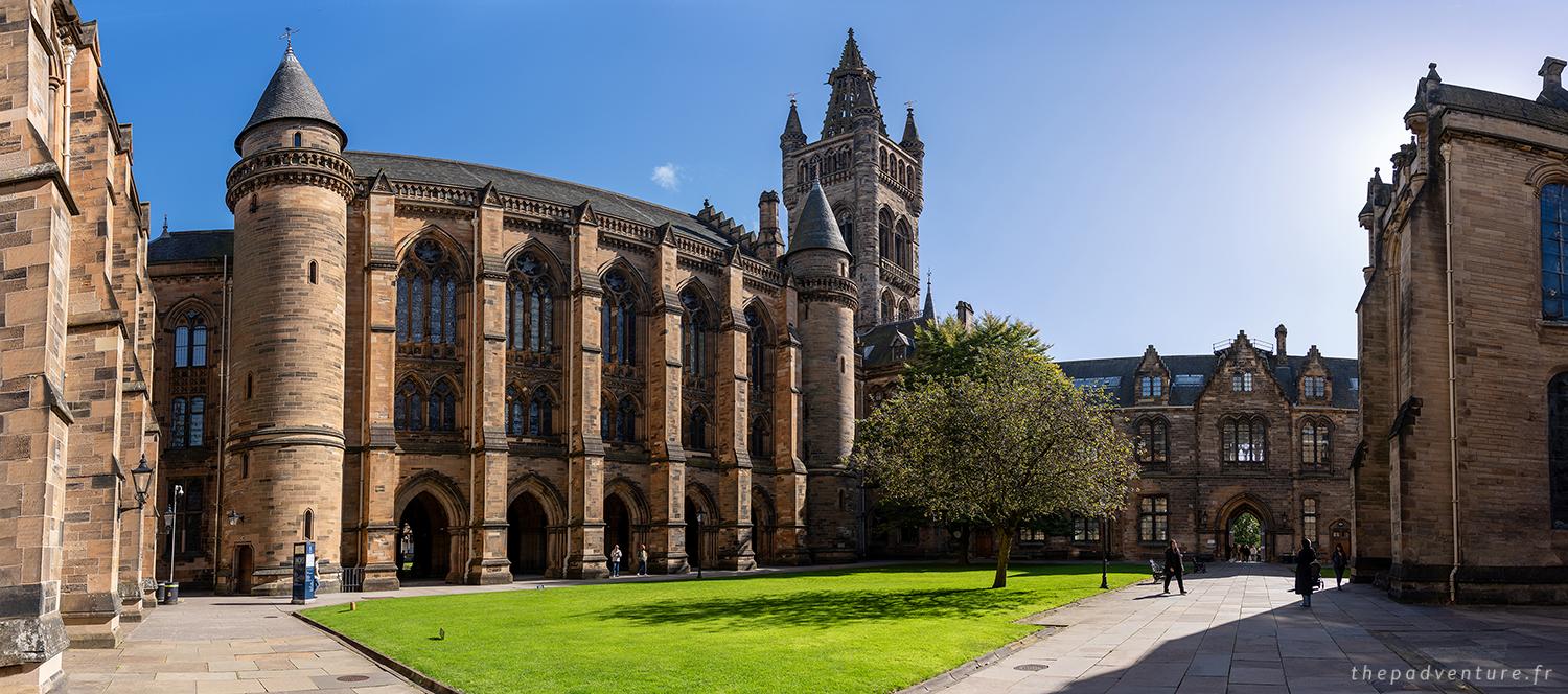 Cloîtres et bâtiments gothiques de l’université de Glasgow