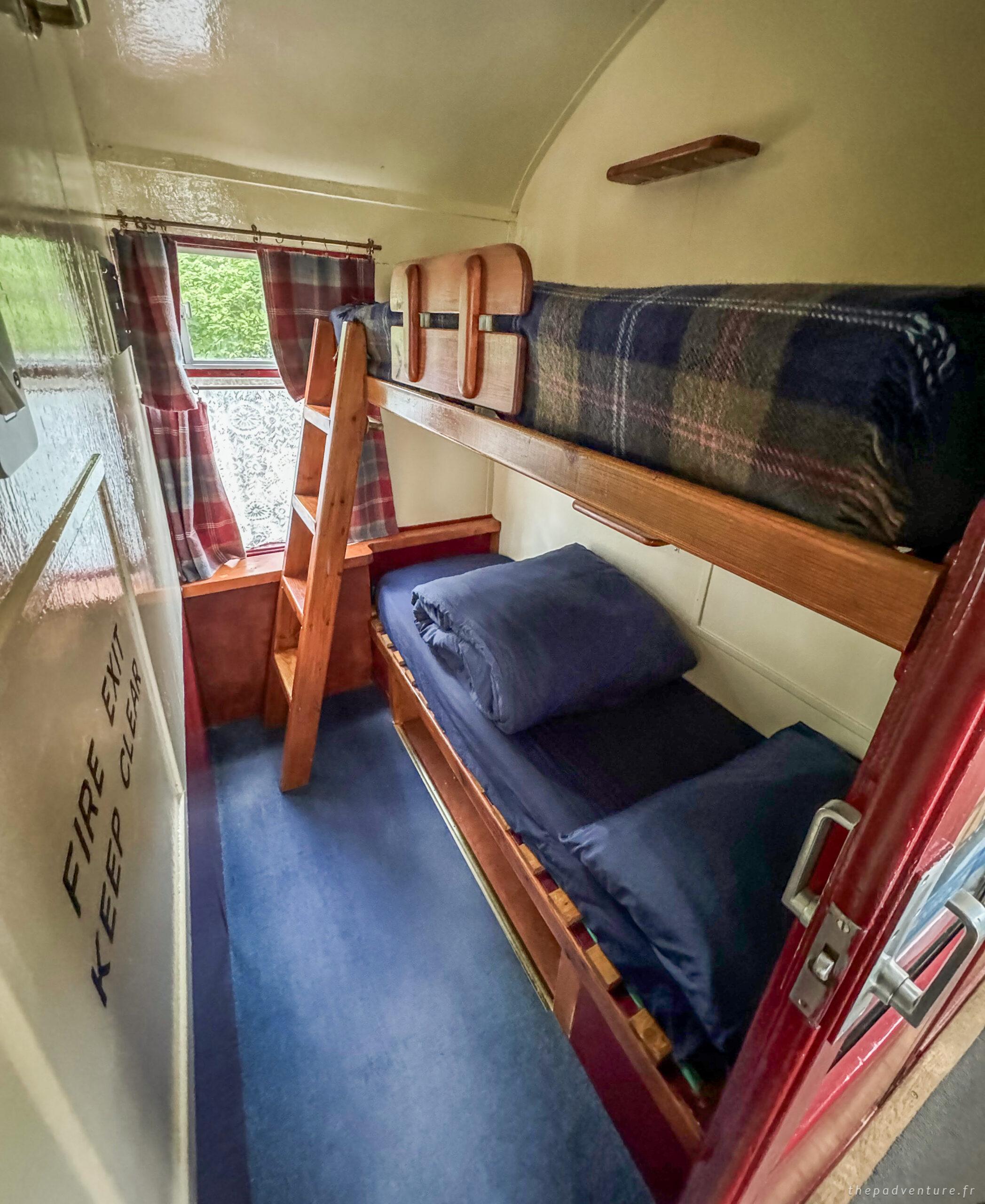 Cabine avec lits superposés dans le Glenfinnan Sleeping Car
