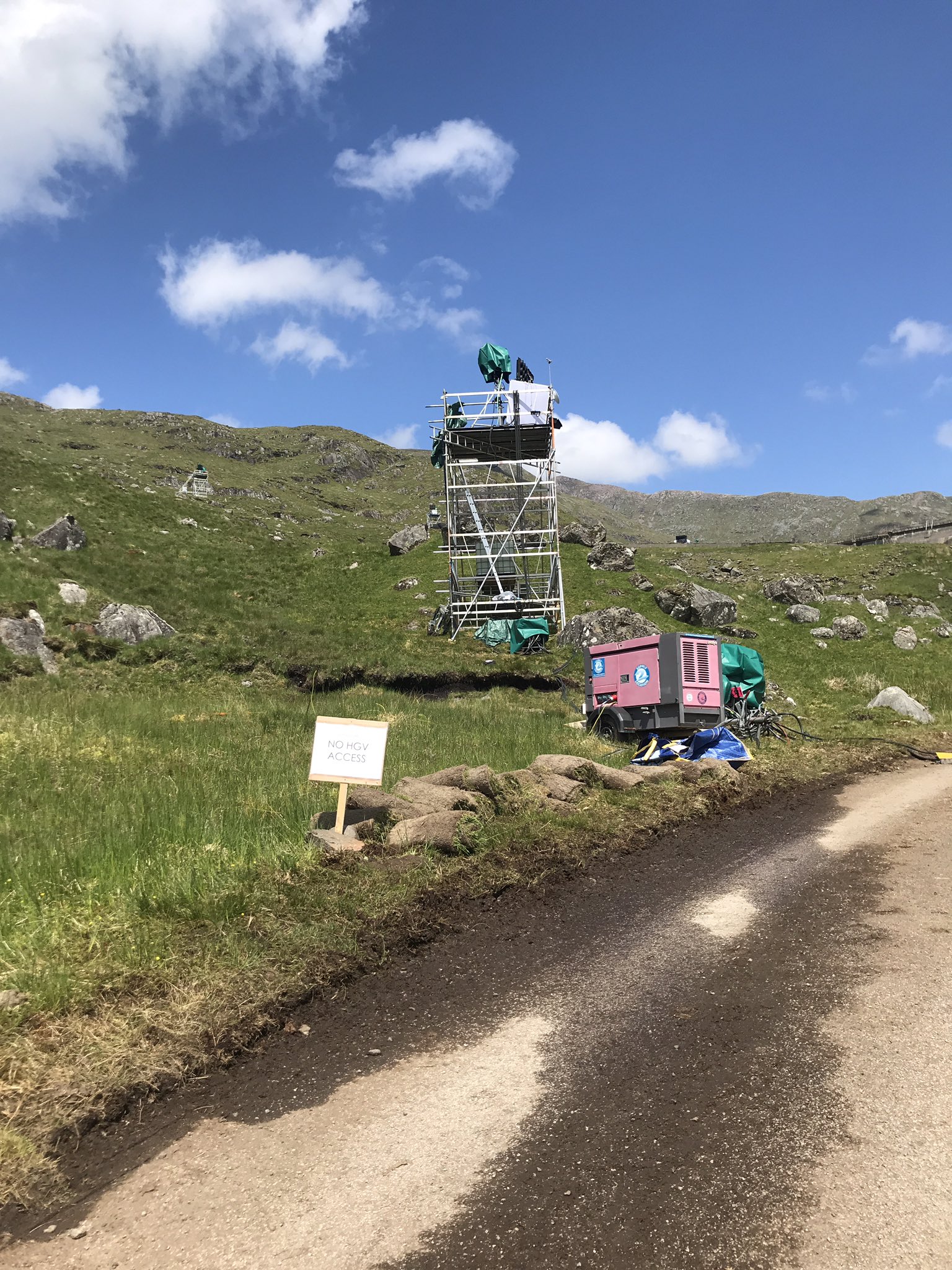 Équipement technique installé dans la vallée de Cruachan pendant le tournage d’Andor